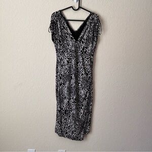 Isabella Oliver | Women's Floral Stretchy Sleeveless Maternity Dress Size 4